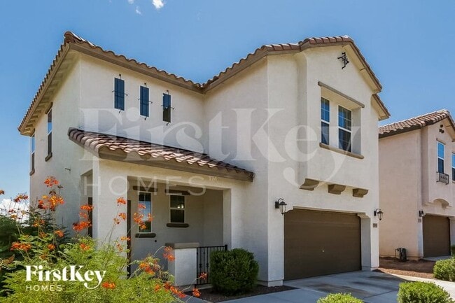 7915 S 8th Way in Phoenix, AZ - Foto de edificio - Building Photo