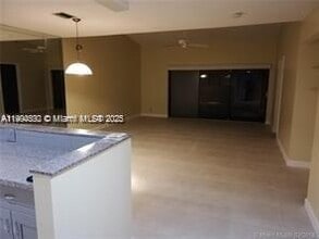 6985 NW 29th Ln in Fort Lauderdale, FL - Building Photo - Building Photo