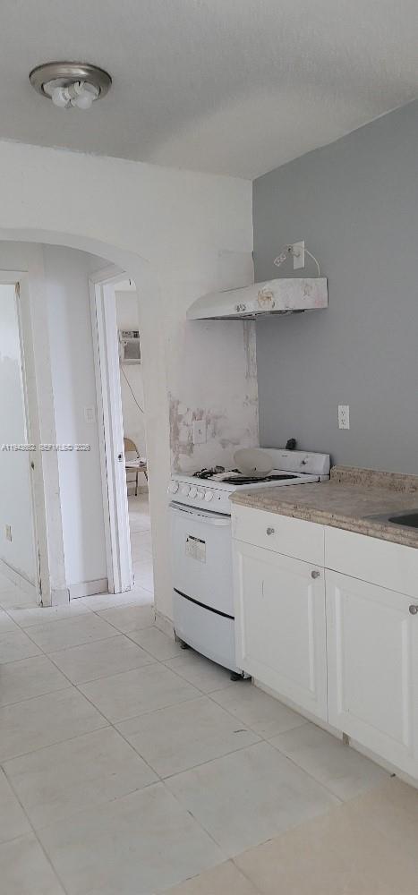 property at 1221 NW 42nd St