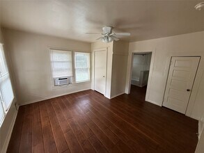 2812 Angier Rd in Huntsville, TX - Building Photo - Building Photo