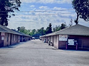 1825 W Little York Rd in Houston, TX - Building Photo - Building Photo