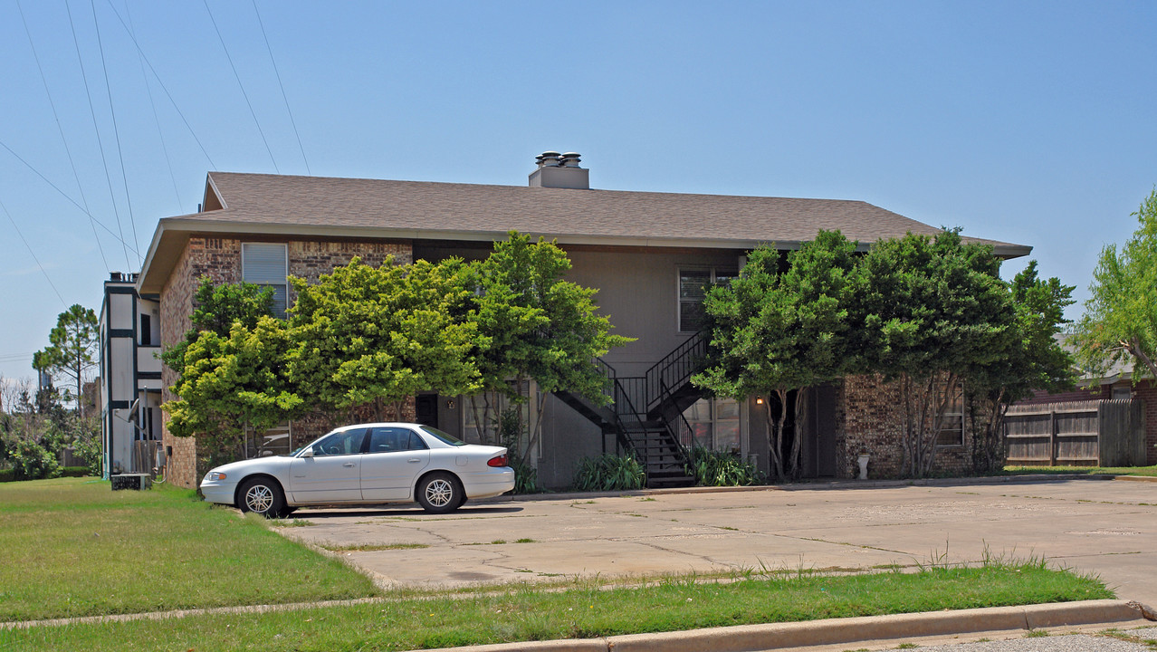 7406 Waco Ave in Lubbock, TX - Building Photo