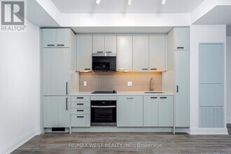 20 Soudan Ave in Toronto, ON - Building Photo - Building Photo