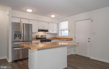 835 N Uber St in Philadelphia, PA - Building Photo - Building Photo