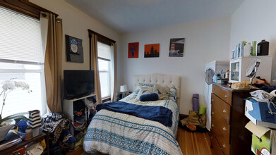 223 Holland St, Unit 2 in Somerville, MA - Foto de edificio - Building Photo