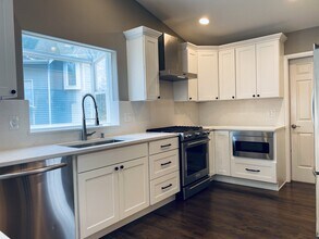 14814 137th Ln NE in Woodinville, WA - Building Photo - Building Photo