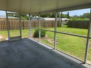 423 Willows Ave in Port St. Lucie, FL - Building Photo - Building Photo