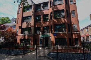 4619 N Paulina St, Unit 214 in Chicago, IL - Building Photo