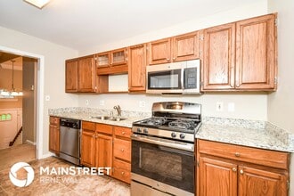 4662 Shenandoah Dr in Louisville, KY - Foto de edificio - Building Photo