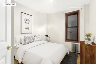 242 E 10th St in New York, NY - Building Photo - Building Photo