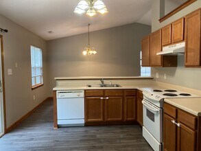 106 Grismill Rd in Jacksonville, NC - Building Photo - Building Photo