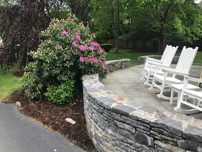 33 Ward St in Middletown, RI - Foto de edificio - Building Photo