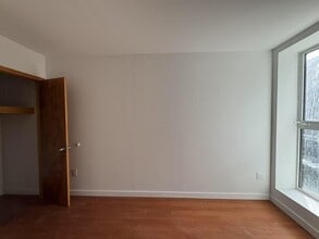 90-12 Whitney Ave in Queens, NY - Building Photo - Building Photo