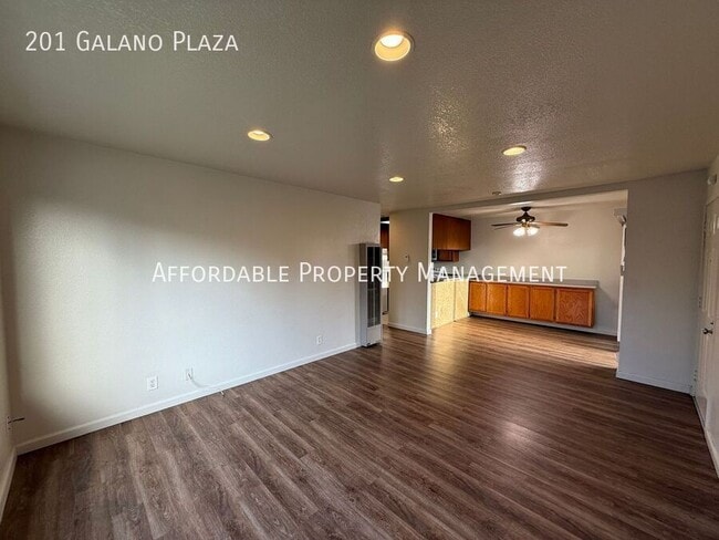 201 Galano Plaza in Union City, CA - Building Photo - Building Photo