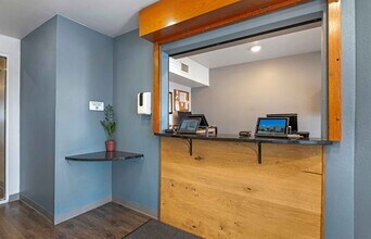Furnished Studio-Cincinnati - Sharonville in Cincinnati, OH - Building Photo - Building Photo