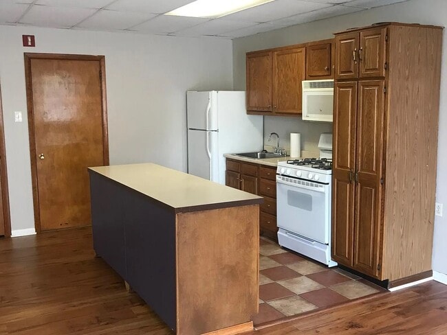 3289 E Thompson St, Unit 1st Floor in Philadelphia, PA - Building Photo - Building Photo