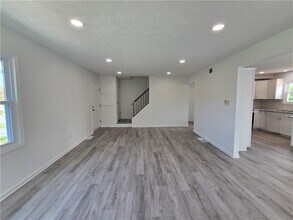 51 Grangerford Heights in West Henrietta, NY - Building Photo - Building Photo