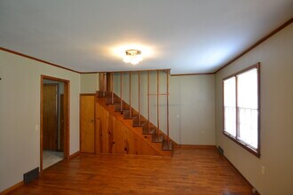 821 E Patterson St in Kirksville, MO - Foto de edificio - Building Photo