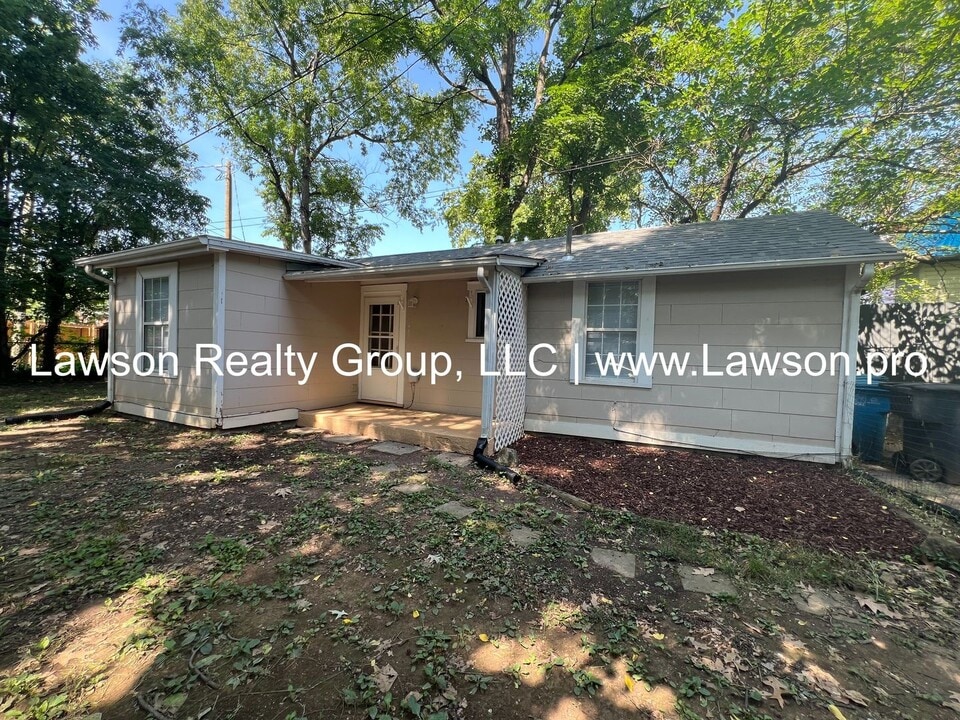 2214 Westover Ave SW in Roanoke, VA - Foto de edificio