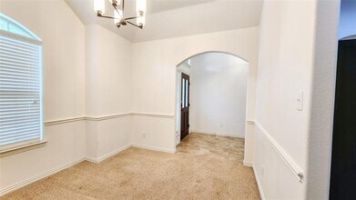 3464 Twin Pines Dr in Keller, TX - Foto de edificio - Building Photo