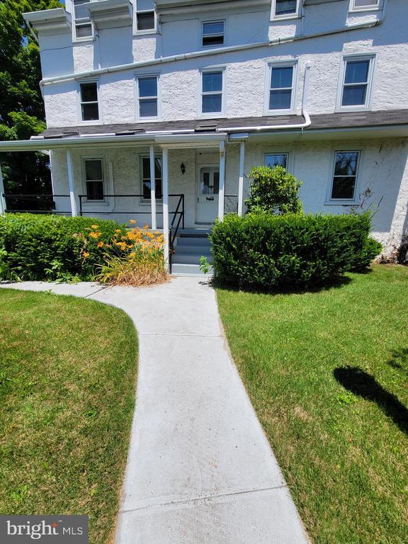 110 Gumbes Rd in Oaks, PA - Building Photo - Building Photo