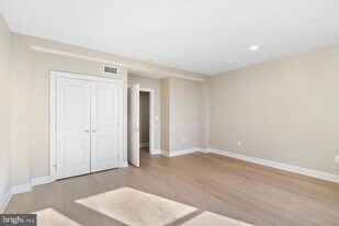 2201 Pennsylvania Ave in Philadelphia, PA - Building Photo