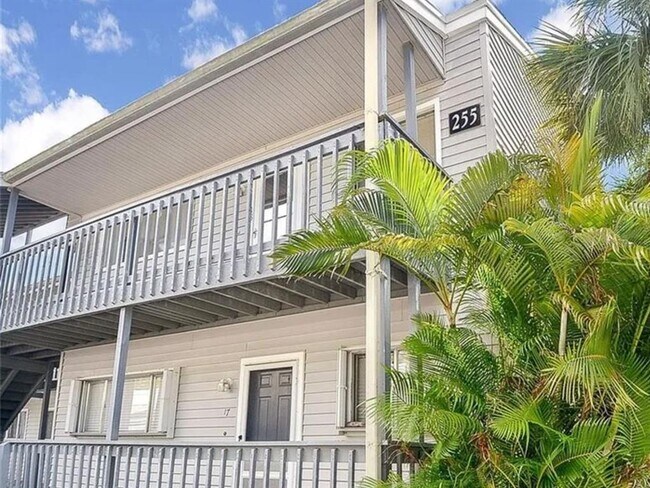 255 Fenwick Dr