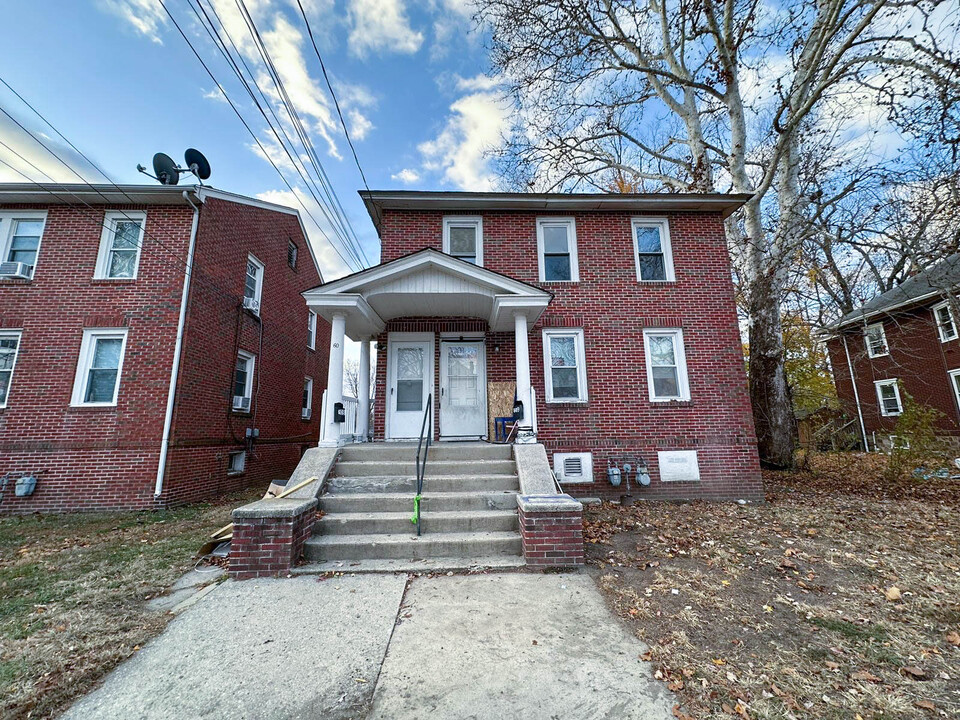 60 State St, Unit 2 in Penns Grove, NJ - Building Photo