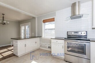 2236 Carlton Way in The Village, OK - Building Photo - Building Photo