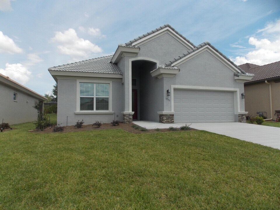 1973 N Ember Path in Hernando, FL - Building Photo