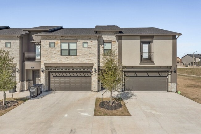 property at 505 Momma Bear Dr