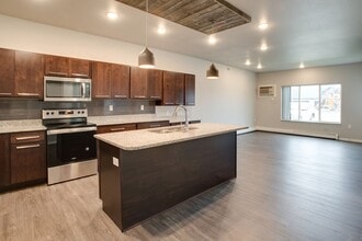 Mezzo Apartments in Fargo, ND - Foto de edificio - Building Photo