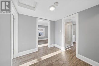 16 Albert St N in Orillia, ON - Building Photo - Building Photo