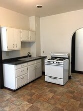 5118 S Packard Ave-Unit -UF in Cudahy, WI - Building Photo - Building Photo