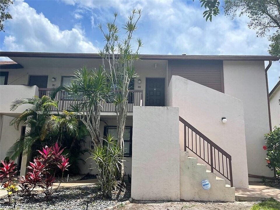 9954 Nob Hill Ct in Sunrise, FL - Building Photo