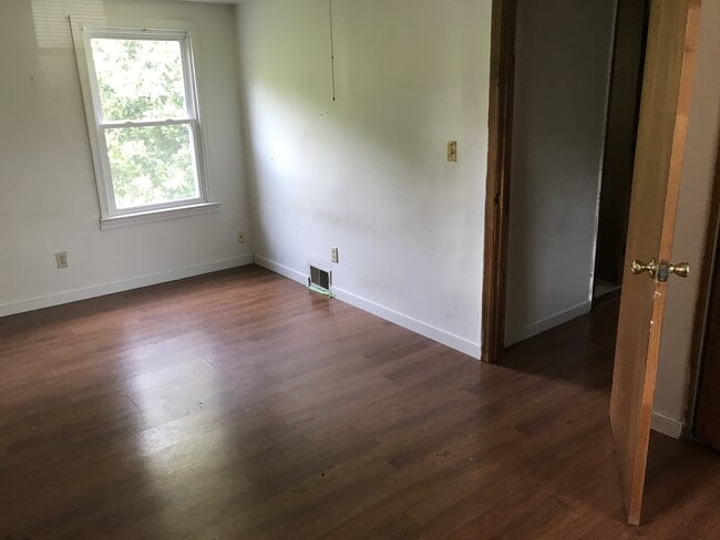 5202 Monument Ave in Richmond, VA - Building Photo - Building Photo