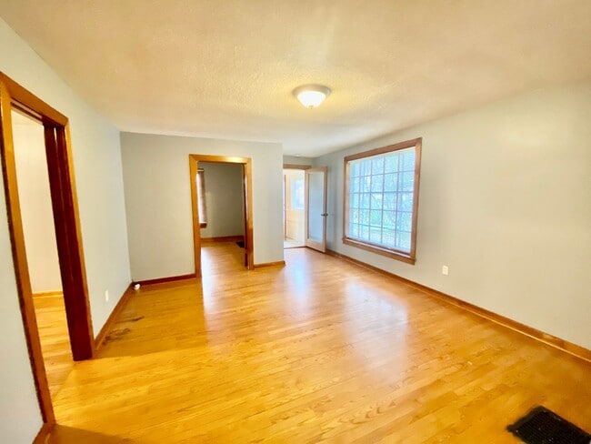 719 5th St NW in Grand Rapids, MI - Building Photo - Building Photo