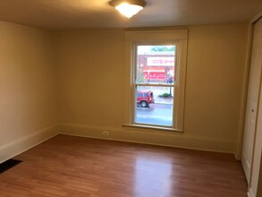 727 W Ganson St-Unit -2 in Jackson, MI - Building Photo - Building Photo