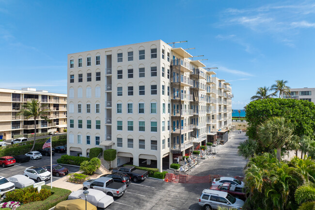 La Renaissance in Palm Beach, FL - Building Photo - Building Photo