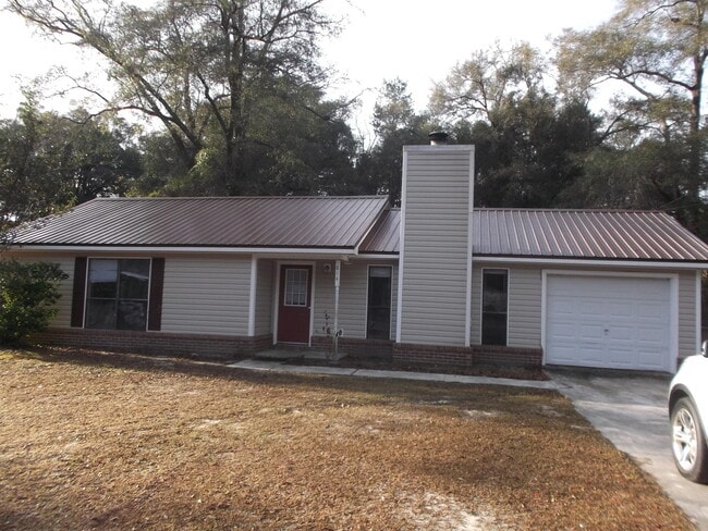 property at 814 Old Newton Rd