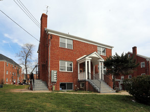 6815 Red Top Rd in Takoma Park, MD - Building Photo - Primary Photo