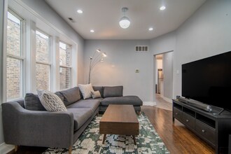 3024 N Avers Ave in Chicago, IL - Building Photo - Building Photo