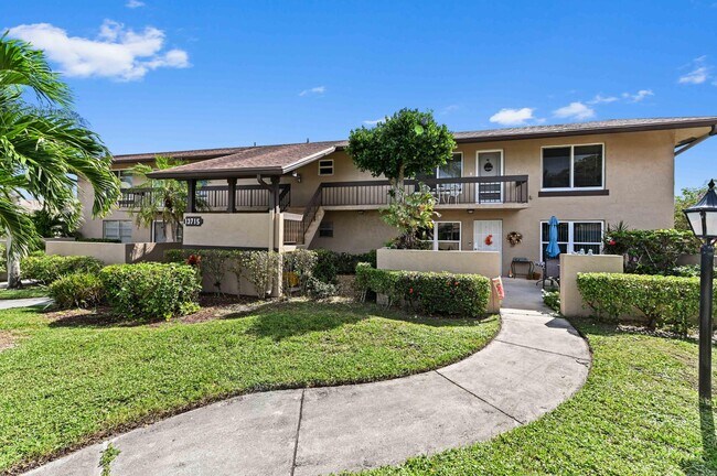 13715 Via Aurora in Delray Beach, FL - Building Photo - Building Photo