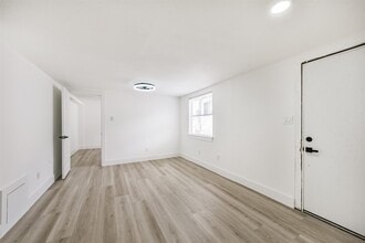 4605 Norhill Blvd in Houston, TX - Building Photo - Building Photo