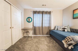 5516 Honey Mesquite Ln in Las Vegas, NV - Building Photo - Building Photo