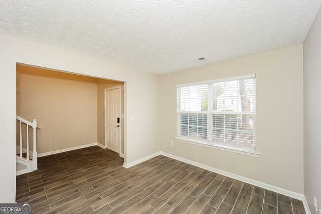 5469 Wexford Pass in College Park, GA - Building Photo - Building Photo