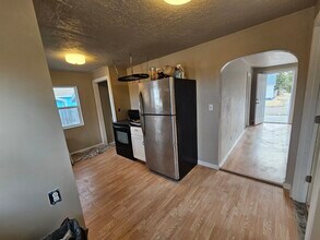 715 W 8th St in Colby, KS - Building Photo - Building Photo