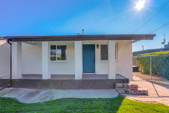 11310 Argan Ave in Los Angeles, CA - Building Photo - Building Photo