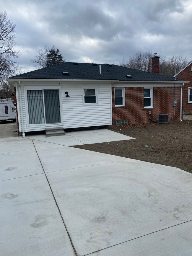 property at 20631 Elizabeth St