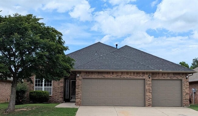 property at 1629 SW 31st St